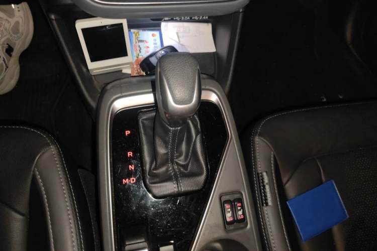 Used Subaru Solterra 2024 2.5i AWD Luxury Edition EyeSight Gear Lever