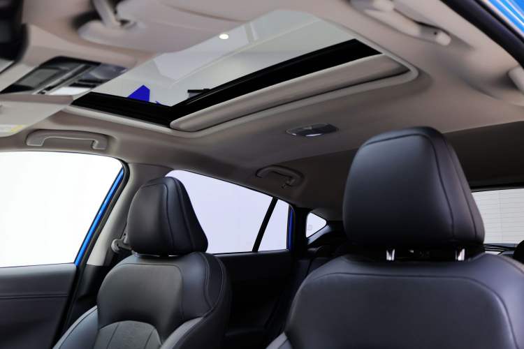 Used Subaru Solterra 2024 2.5i AWD Luxury Edition EyeSight Headliner