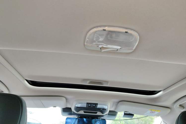 Used Subaru Solterra 2024 2.5i AWD Flagship Edition EyeSight Headliner