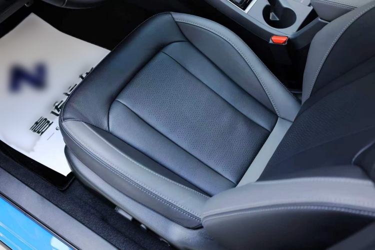 Used Subaru Solterra 2024 2.5i AWD Luxury Edition EyeSight Interior 7