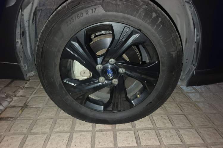 Used Subaru Solterra 2024 2.5i AWD Luxury Edition EyeSight Right Front Wheel Hub