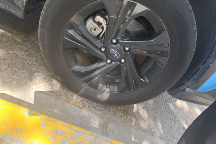 Used Subaru Solterra 2024 2.5i AWD Luxury Edition EyeSight Right Front Wheel Hub