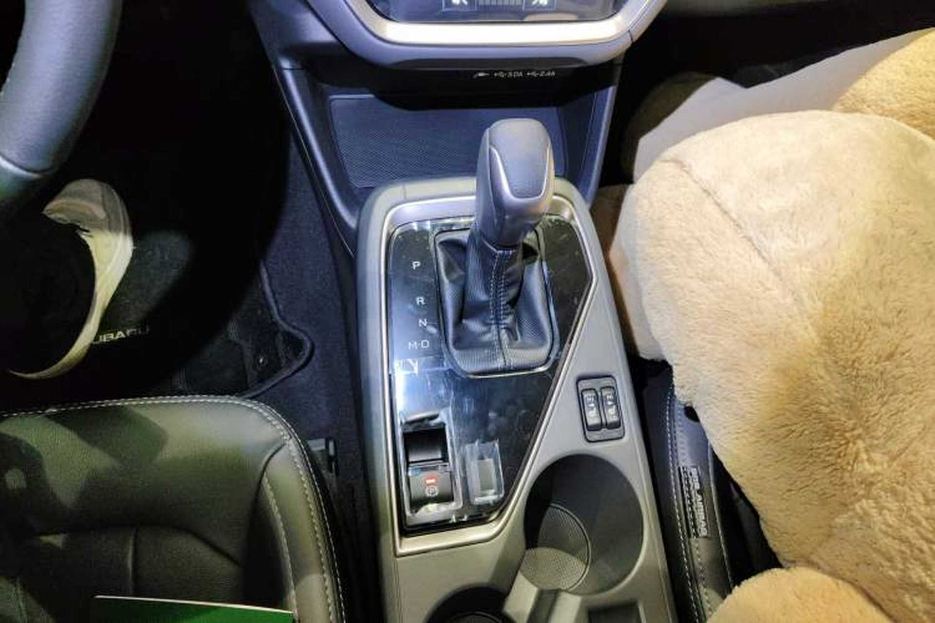 Used Subaru Solterra 2024 2.5i AWD Luxury Edition EyeSight Gear Lever