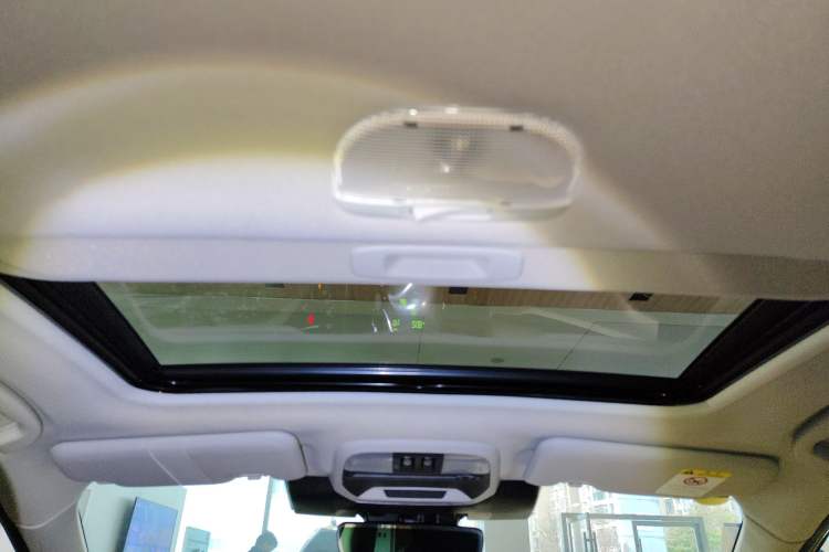 Used Subaru Solterra 2024 2.5i AWD Luxury Edition EyeSight Headliner