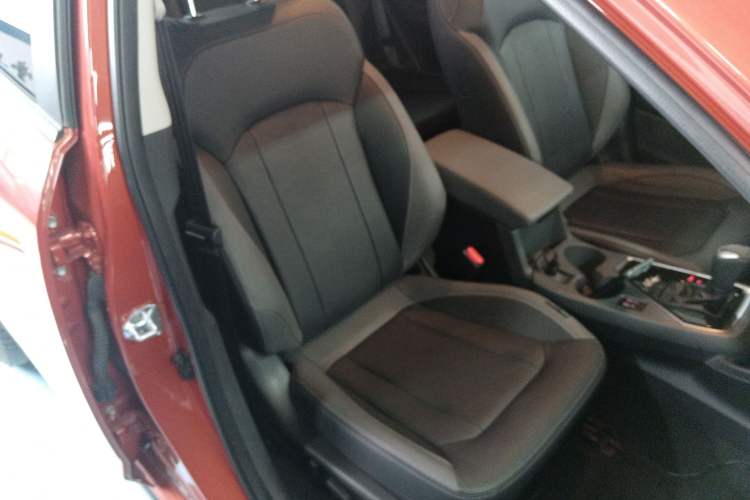 Used Subaru Solterra 2024 2.5i AWD Flagship Edition EyeSight Right Front Seat