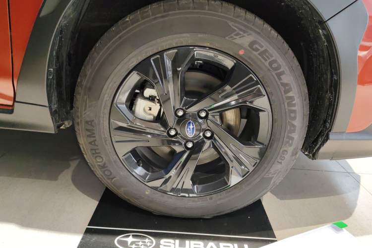 Used Subaru Solterra 2024 2.5i AWD Luxury Edition EyeSight Right Front Wheel Hub