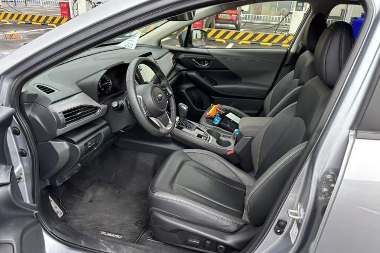 Used Subaru Solterra 2024 2.5i AWD Flagship Edition EyeSight Interior 7