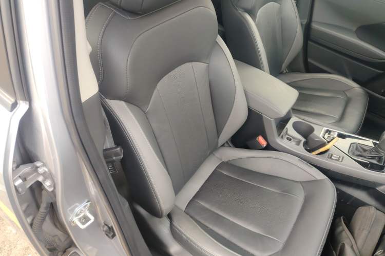 Used Subaru Solterra 2024 2.5i AWD Flagship Edition EyeSight Right Front Seat