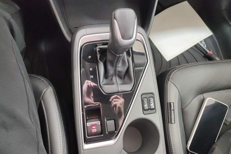 Used Subaru Solterra 2024 2.5i AWD Luxury Edition EyeSight Gear Lever