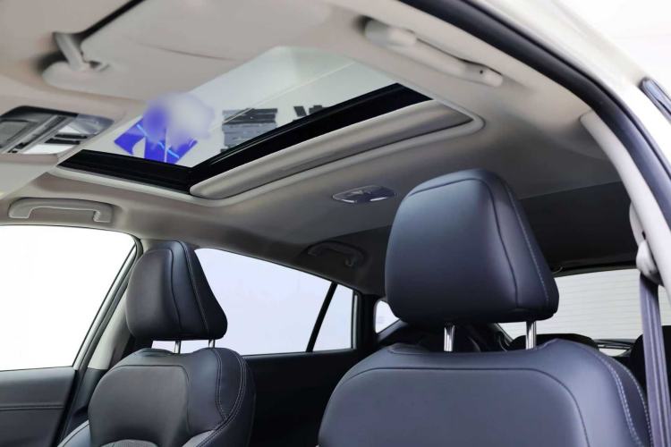 Used Subaru Solterra 2024 2.5i AWD Luxury Edition EyeSight Interior 10