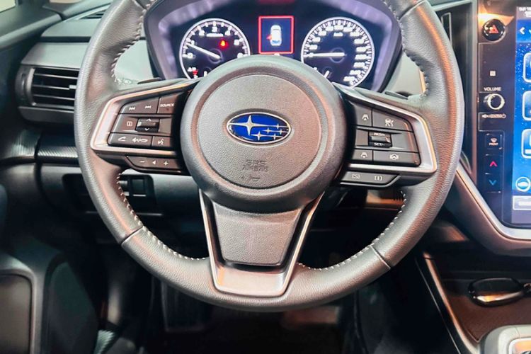 Used Subaru Solterra 2024 2.5i AWD Elite Edition EyeSight Interior 2