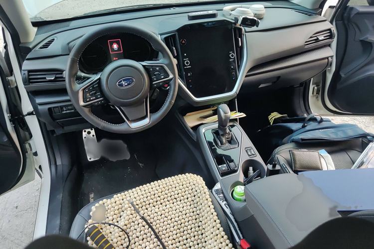Used Subaru Solterra 2024 2.5i AWD Flagship Edition EyeSight Interior 2