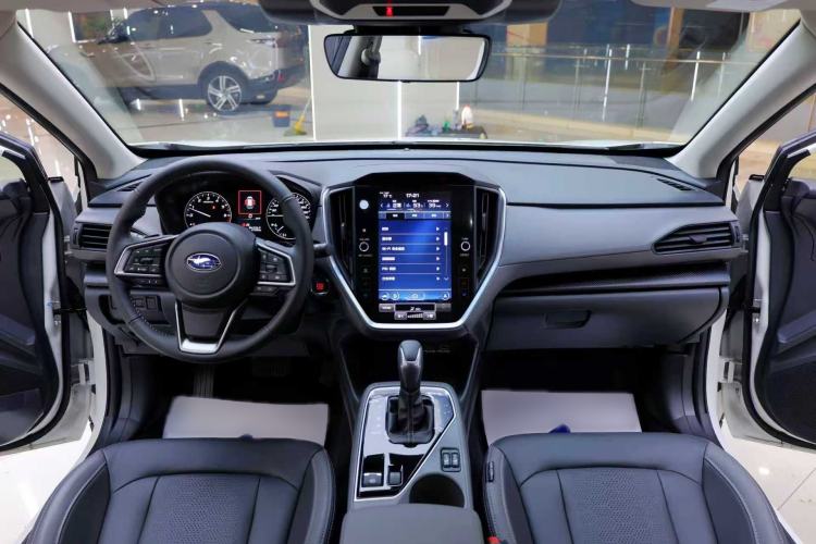 Used Subaru Solterra 2024 2.5i AWD Luxury Edition EyeSight Interior 3