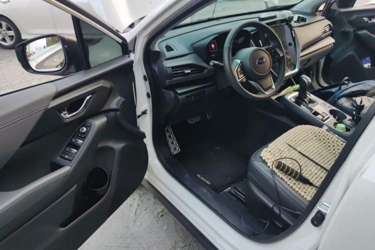 Used Subaru Solterra 2024 2.5i AWD Flagship Edition EyeSight Interior 3