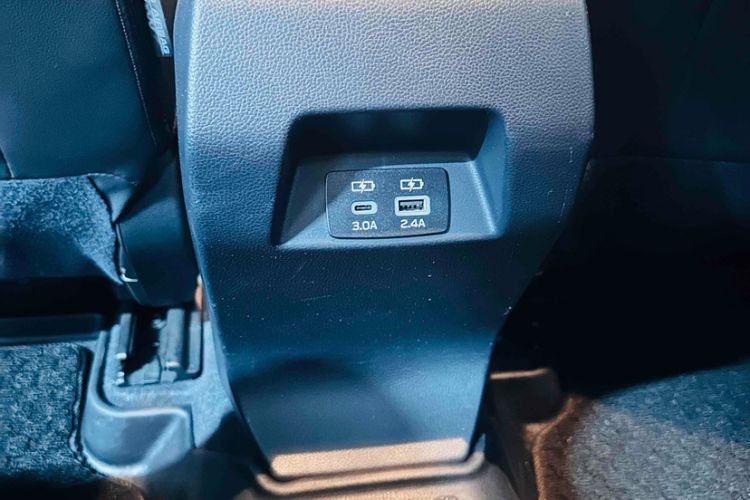 Used Subaru Solterra 2024 2.5i AWD Elite Edition EyeSight Interior 8