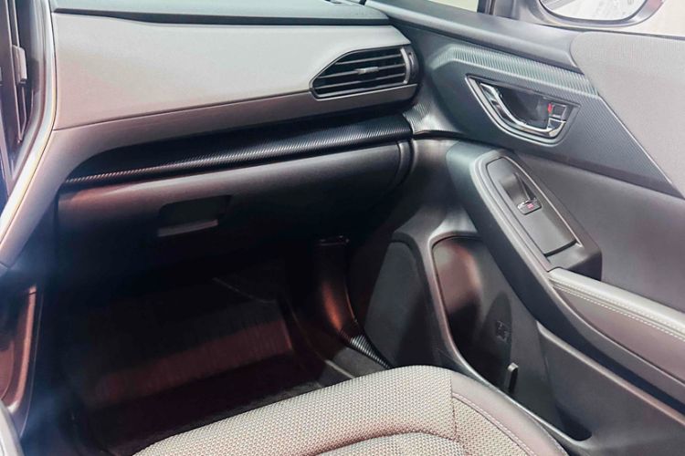 Used Subaru Solterra 2024 2.5i AWD Elite Edition EyeSight Interior 9