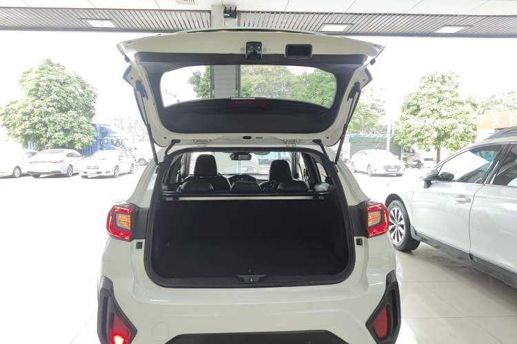 Used Subaru Solterra 2024 2.5i AWD Luxury Edition EyeSight Trunk
