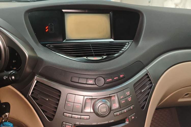 Used Subaru Tribeca 2007 3.0 Audio And AC Panel
