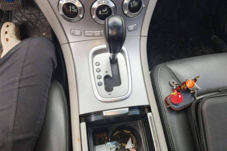 Used Subaru Tribeca 2008 3.6R Gear Lever