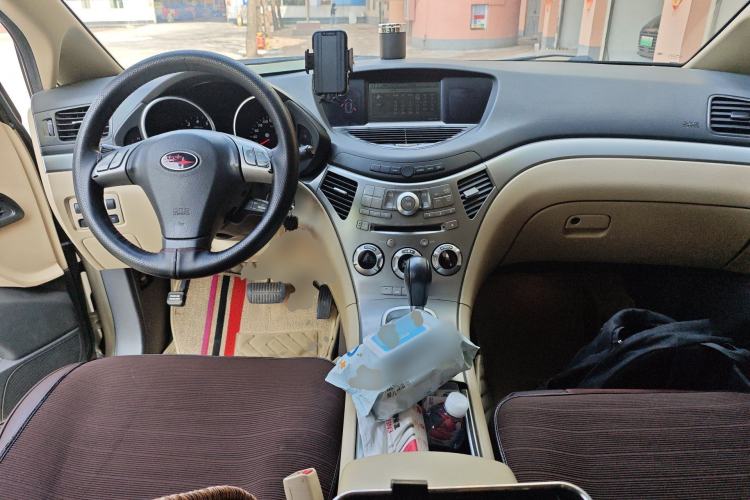 Used Subaru Tribeca 2008 3.6R Center Console