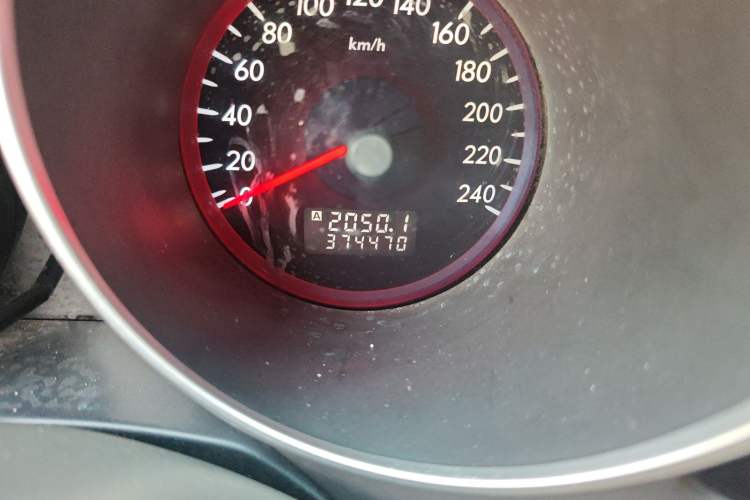Used Subaru Tribeca 2008 3.6R Odometer Close Up