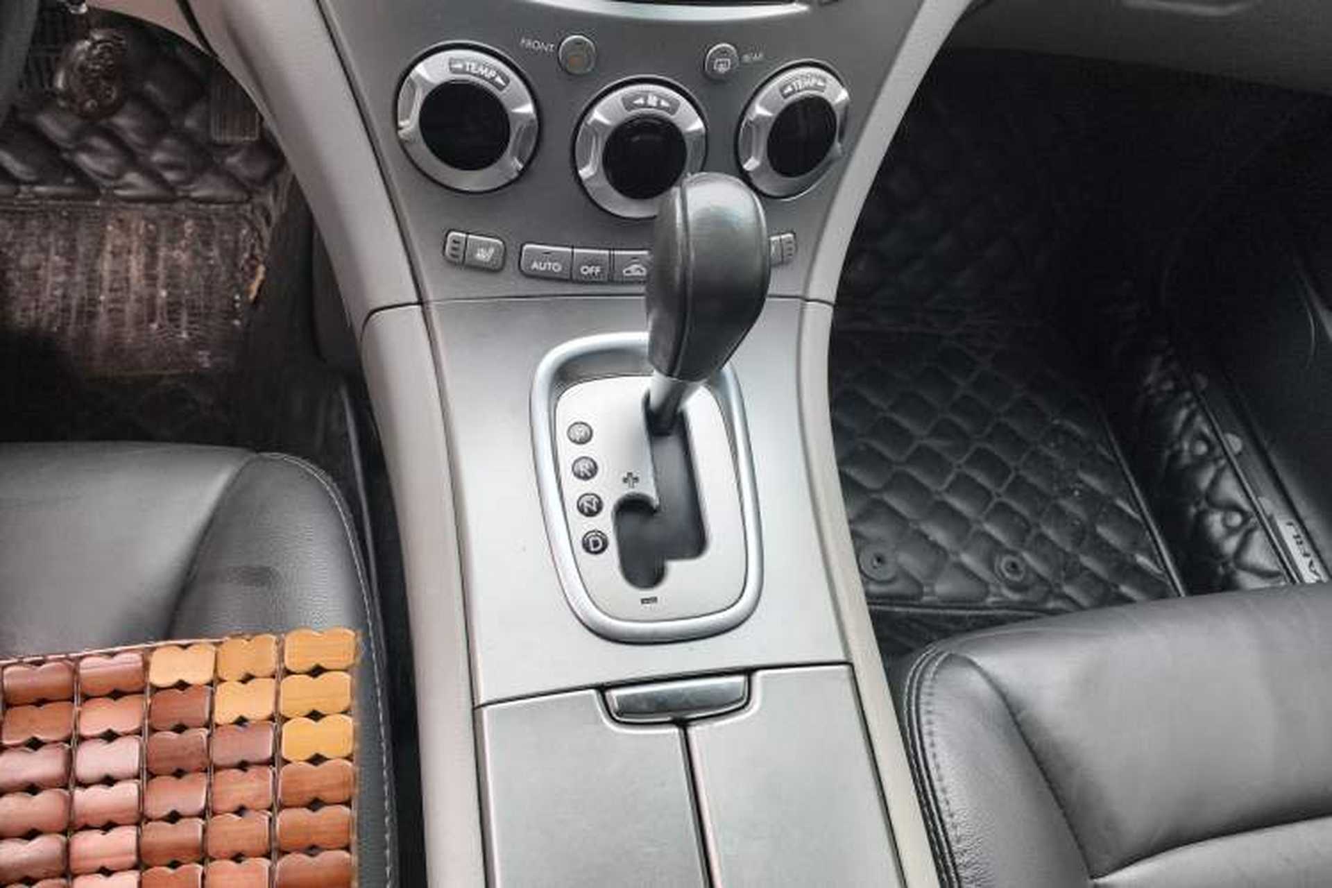 Used Subaru Tribeca 2008 3.6R Gear Lever