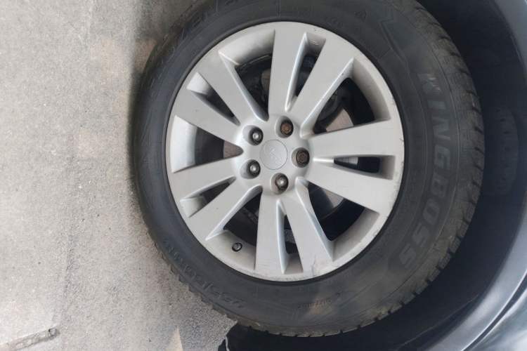 Used Subaru Tribeca 2011 3.6 7-Seater Standard Edition Right Front Wheel Hub