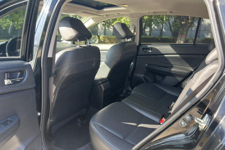 Used Subaru XV 2012 2.0i Elite Edition Interior 3