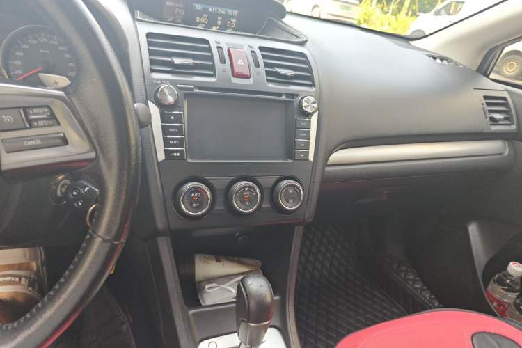 Used Subaru XV 2012 2.0i Elite Navigation Edition Audio And AC Panel