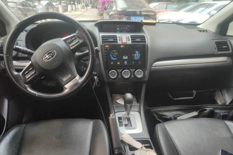 Used Subaru XV 2012 2.0i Elite Edition Center Console