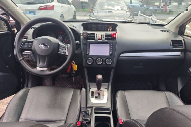 Used Subaru XV 2012 2.0i Elite Navigation Edition Center Console
