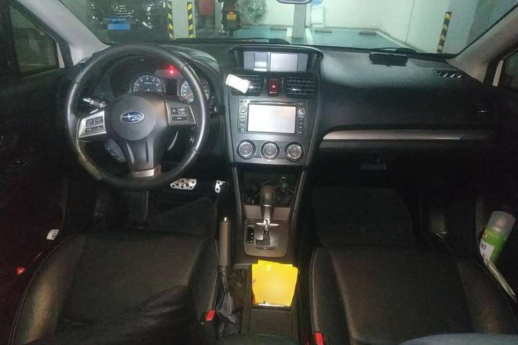 Used Subaru XV 2012 2.0i Elite Edition Center Console