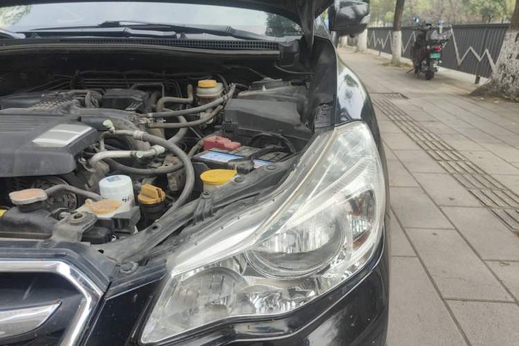 Used Subaru XV 2012 2.0i Elite Edition Engine Bay Left