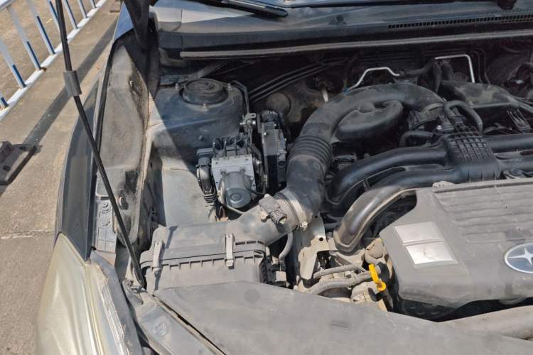 Used Subaru XV 2012 2.0i Elite Navigation Edition Engine Bay Right