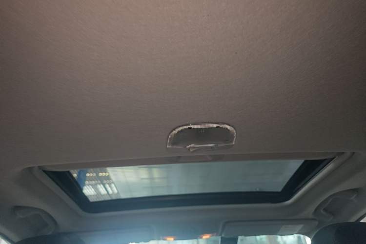 Used Subaru XV 2012 2.0i Elite Edition Headliner
