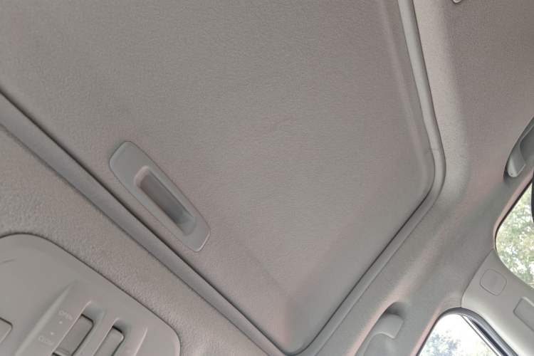 Used Subaru XV 2012 2.0i Elite Edition Headliner