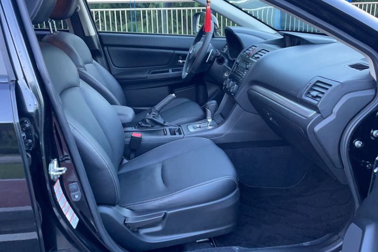 Used Subaru XV 2012 2.0i Elite Edition Interior 1