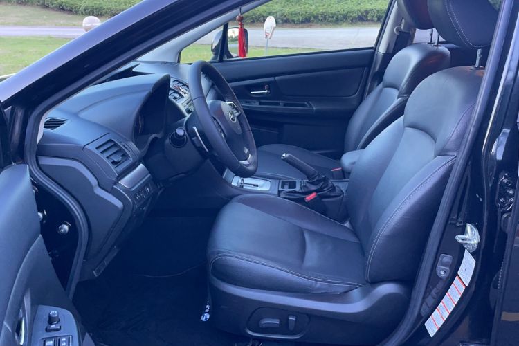 Used Subaru XV 2012 2.0i Elite Edition Interior 2