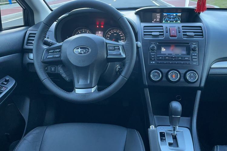 Used Subaru XV 2012 2.0i Elite Edition Interior 4