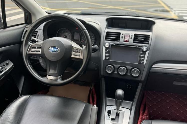 Used Subaru XV 2012 2.0i Elite Edition Interior 4