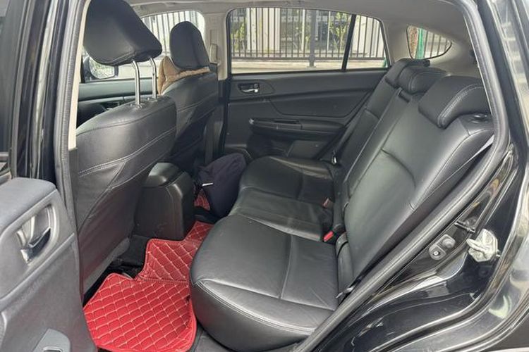 Used Subaru XV 2012 2.0i Elite Edition Interior 7