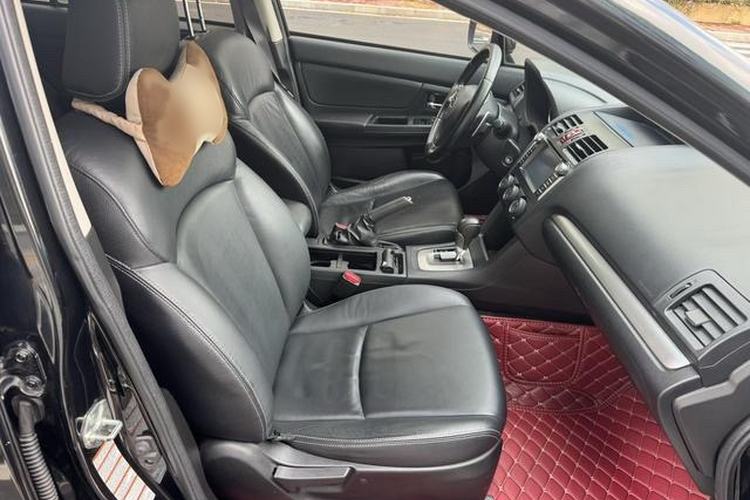 Used Subaru XV 2012 2.0i Elite Edition Right Front Seat