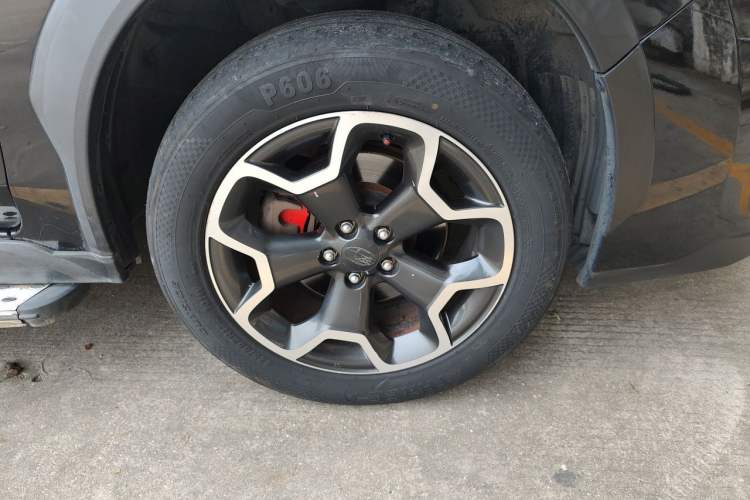 Used Subaru XV 2012 2.0i Luxury Edition Right Front Wheel Hub