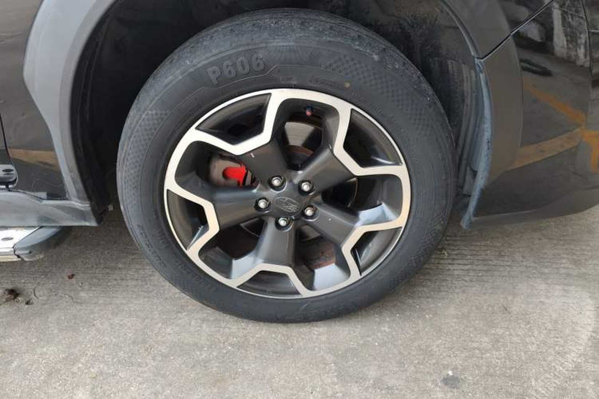 Used Subaru XV 2012 2.0i Luxury Edition Right Front Wheel Hub