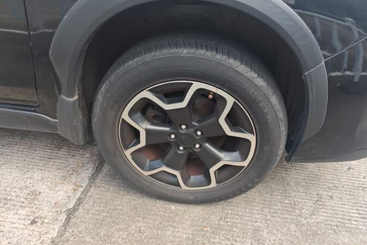 Used Subaru XV 2012 2.0i Elite Navigation Edition Right Front Wheel Hub