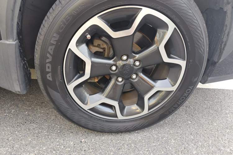 Used Subaru XV 2012 2.0i Elite Navigation Edition Right Front Wheel Hub
