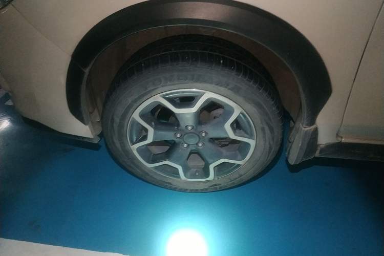 Used Subaru XV 2012 2.0i Elite Edition Right Front Wheel Hub