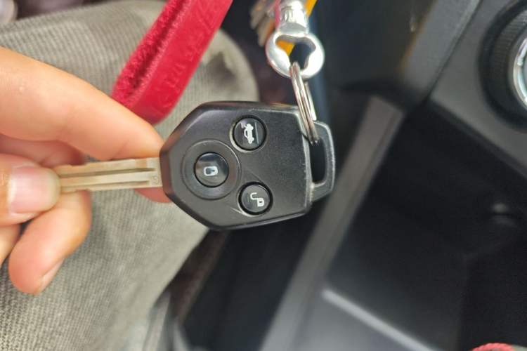 Used Subaru XV 2012 2.0i Elite Navigation Edition Vehicle Key