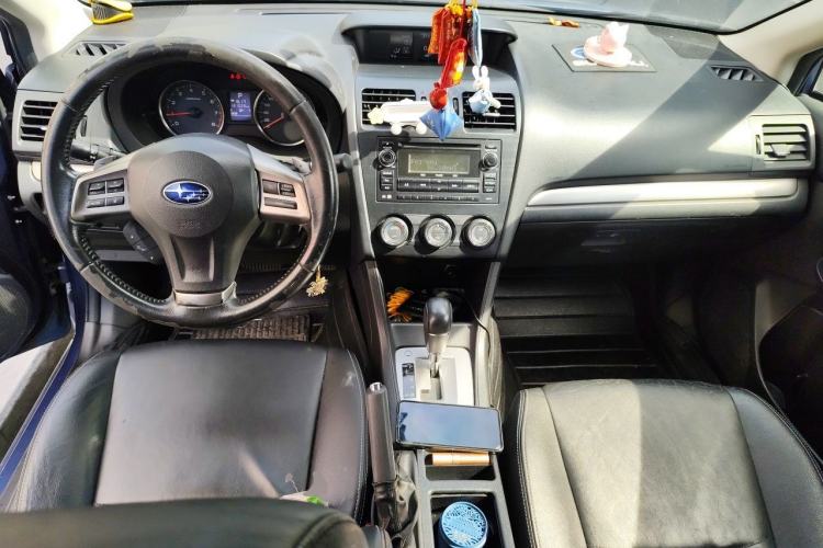 Used Subaru XV 2012 2.0i Elite Edition Center Console