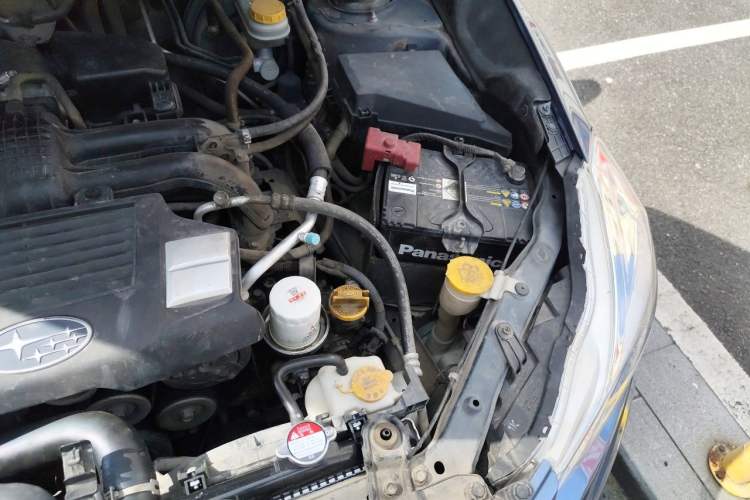 Used Subaru XV 2012 2.0i Elite Edition Engine Bay Left